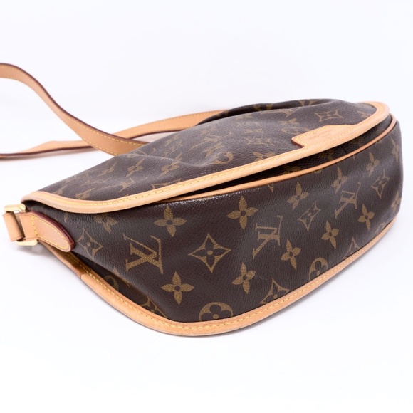 Louis Vuitton Monogram Menilmontant PM Crossbody - Picture 5 of 15